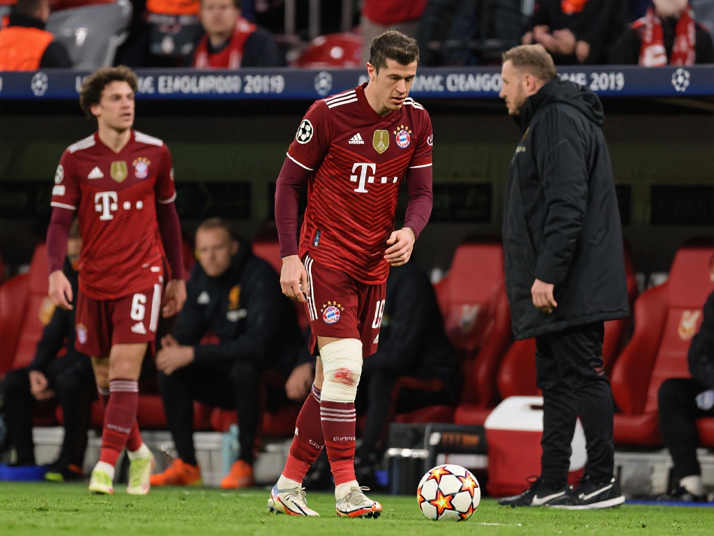 在足球历史上，伤病影响球队发挥的例子屡见